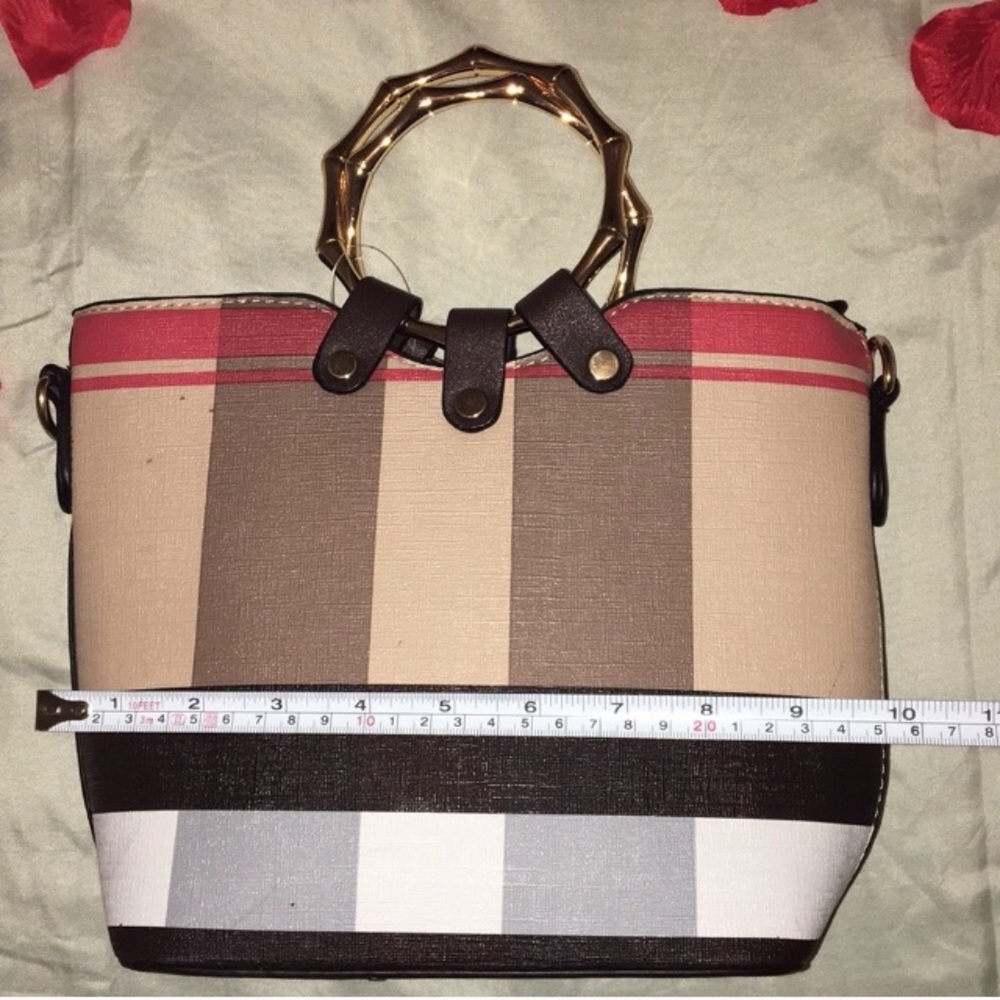 Plaid bag/purse with cross body strap inside